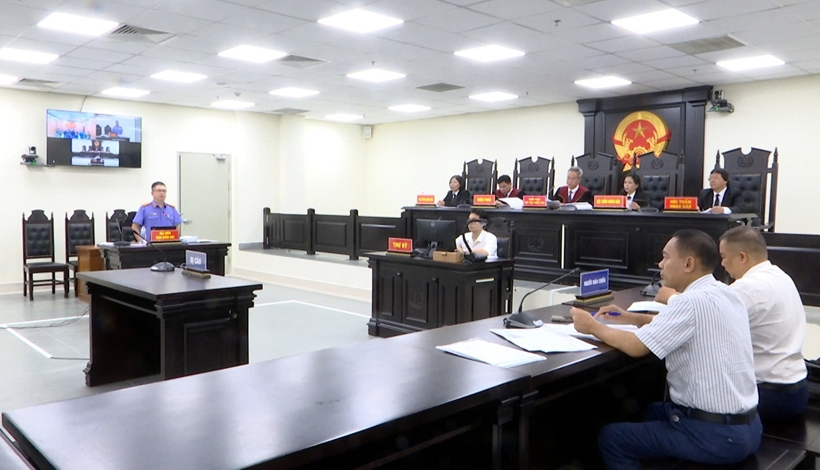 Mua bán trái phép chất ma tuý và tàng trữ trái phép vũ khí quân dụng, 4 bị cáo lĩnh tổng 84 năm tù