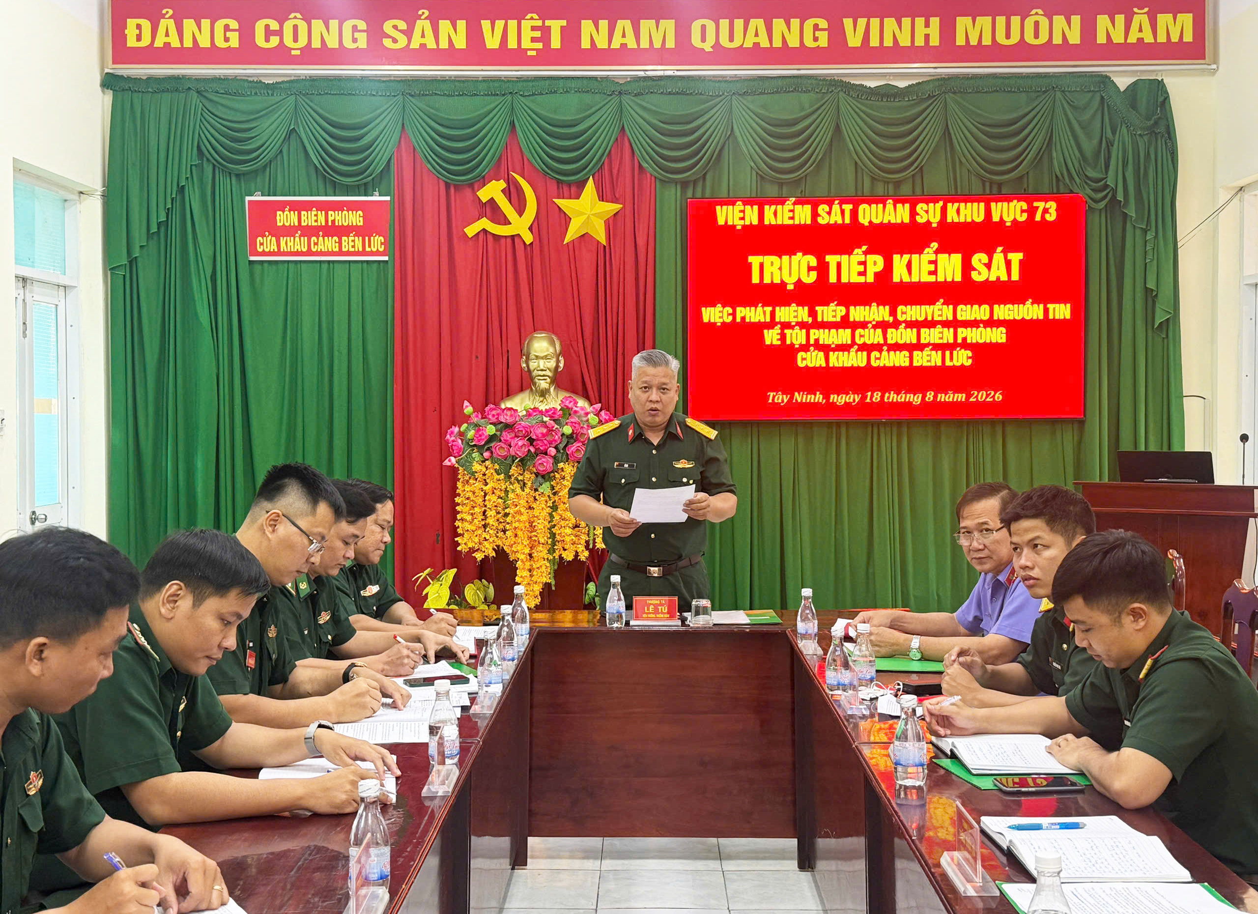 VKS Quân sự khu vực 73 trực tiếp kiểm sát tại Đồn Biên phòng Cửa khẩu cảng Bến Lức