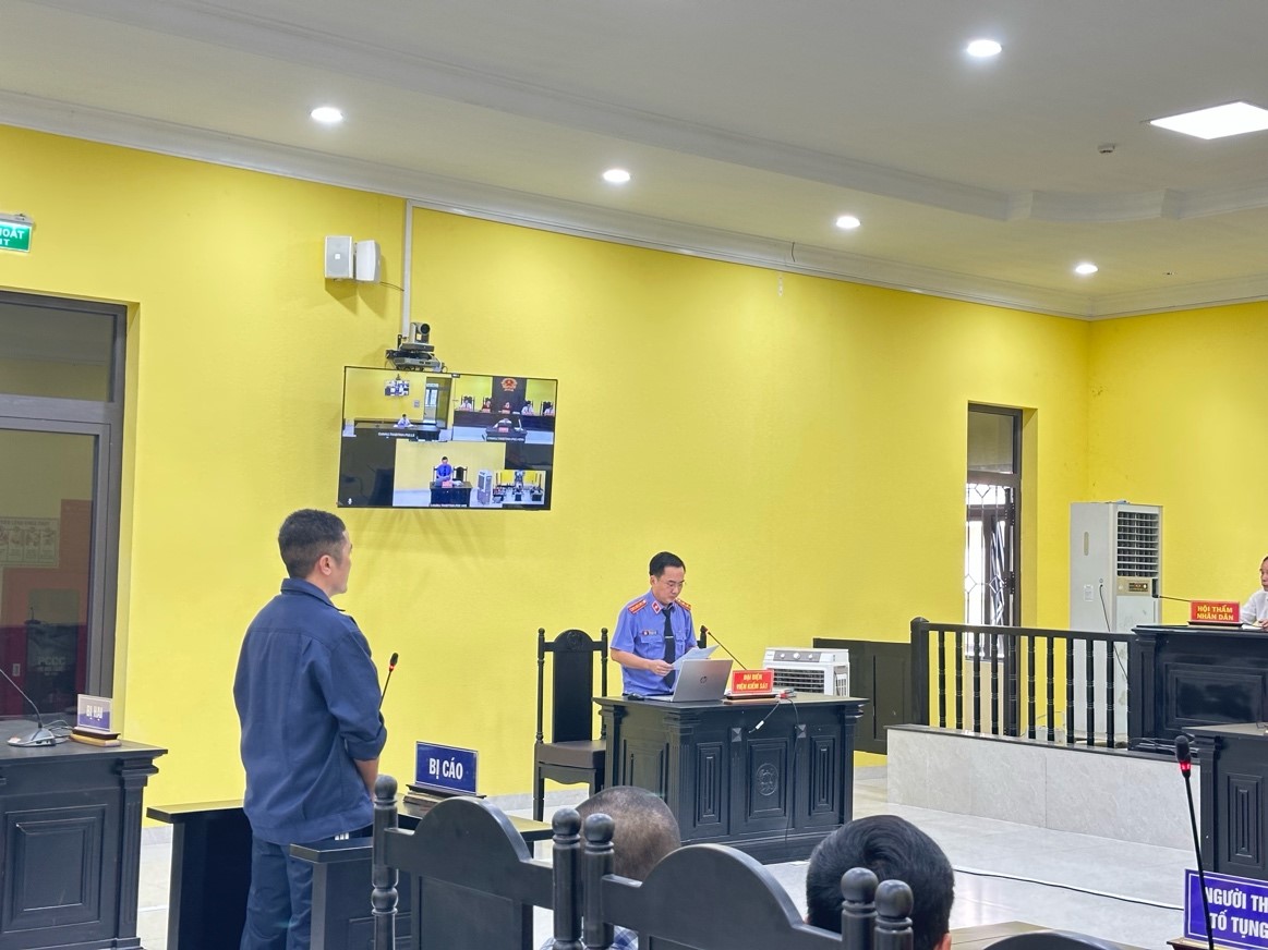 VKSND tỉnh Cà Mau tổ chức phiên tòa rút kinh nghiệm trực tuyến