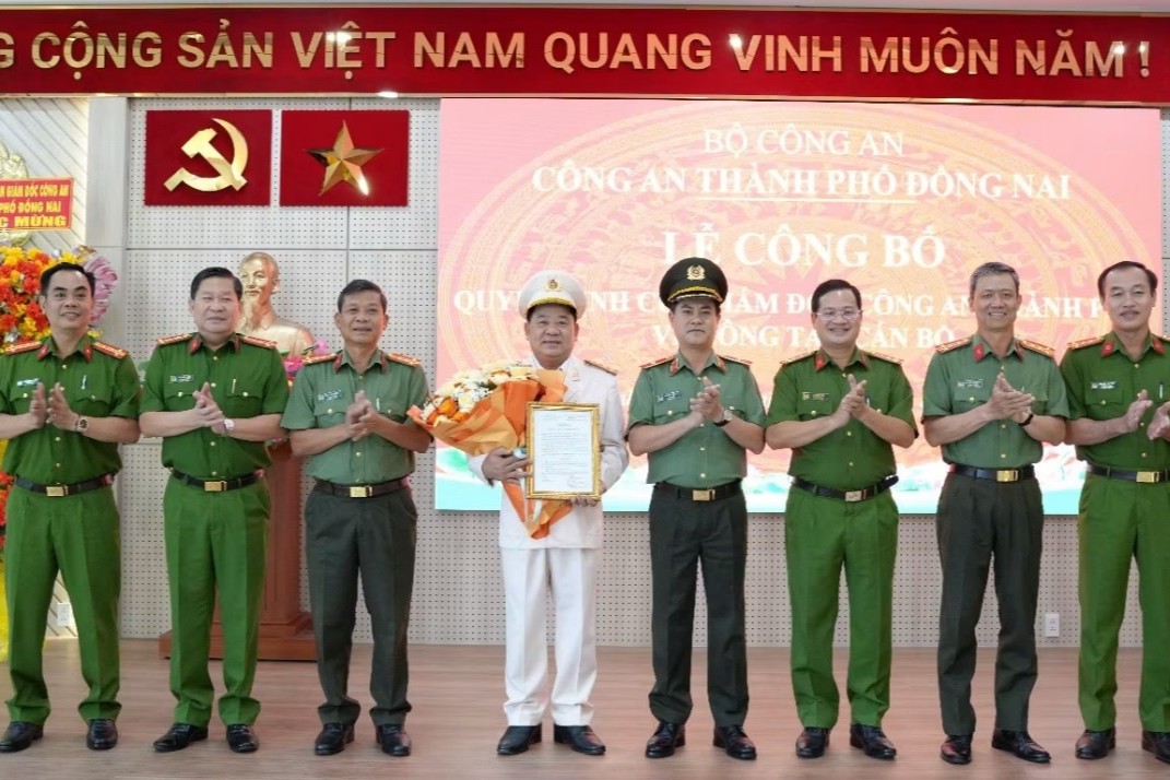 Công an thành phố Đồng Nai công bố Quyết định về công tác cán bộ
