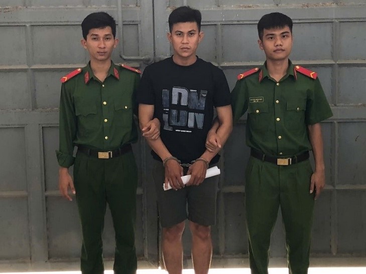Bắt tạm giam đối tượng nhận tách thửa rồi chiếm đoạt “sổ đỏ”