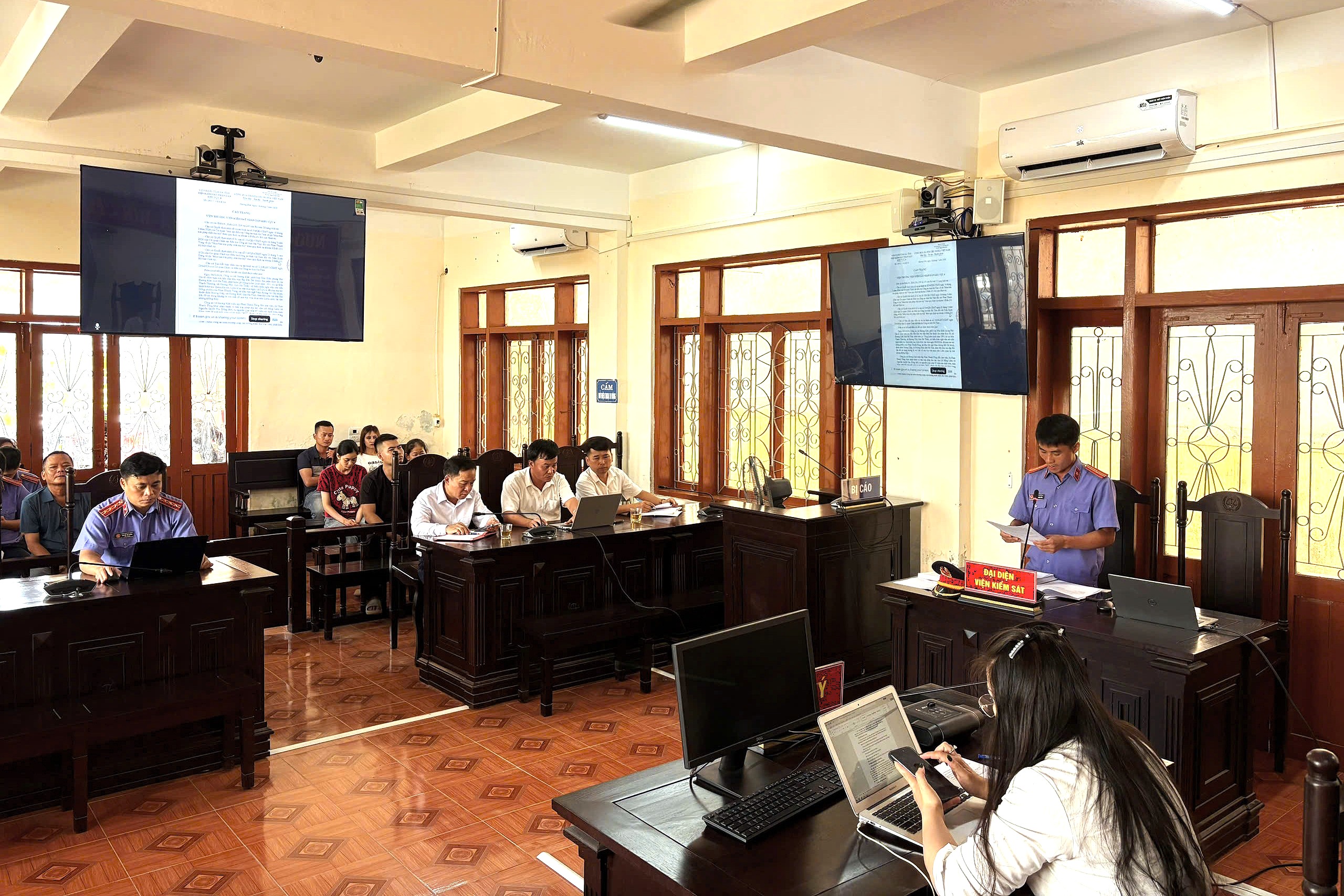 Tăng cường phối hợp tổ chức các phiên toà xét xử trực tuyến