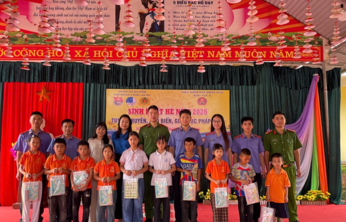 Viện kiểm sát phối hợp tổ chức sinh hoạt hè, tuyên truyền, giáo dục pháp luật cho học sinh