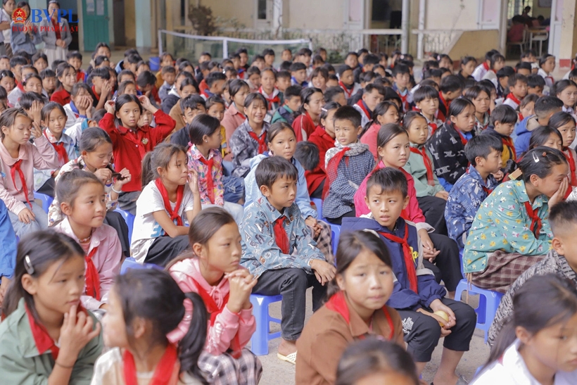 Ước mơ của hàng ngàn trẻ em vùng cao biên giới đang dần trở thành hiện thực