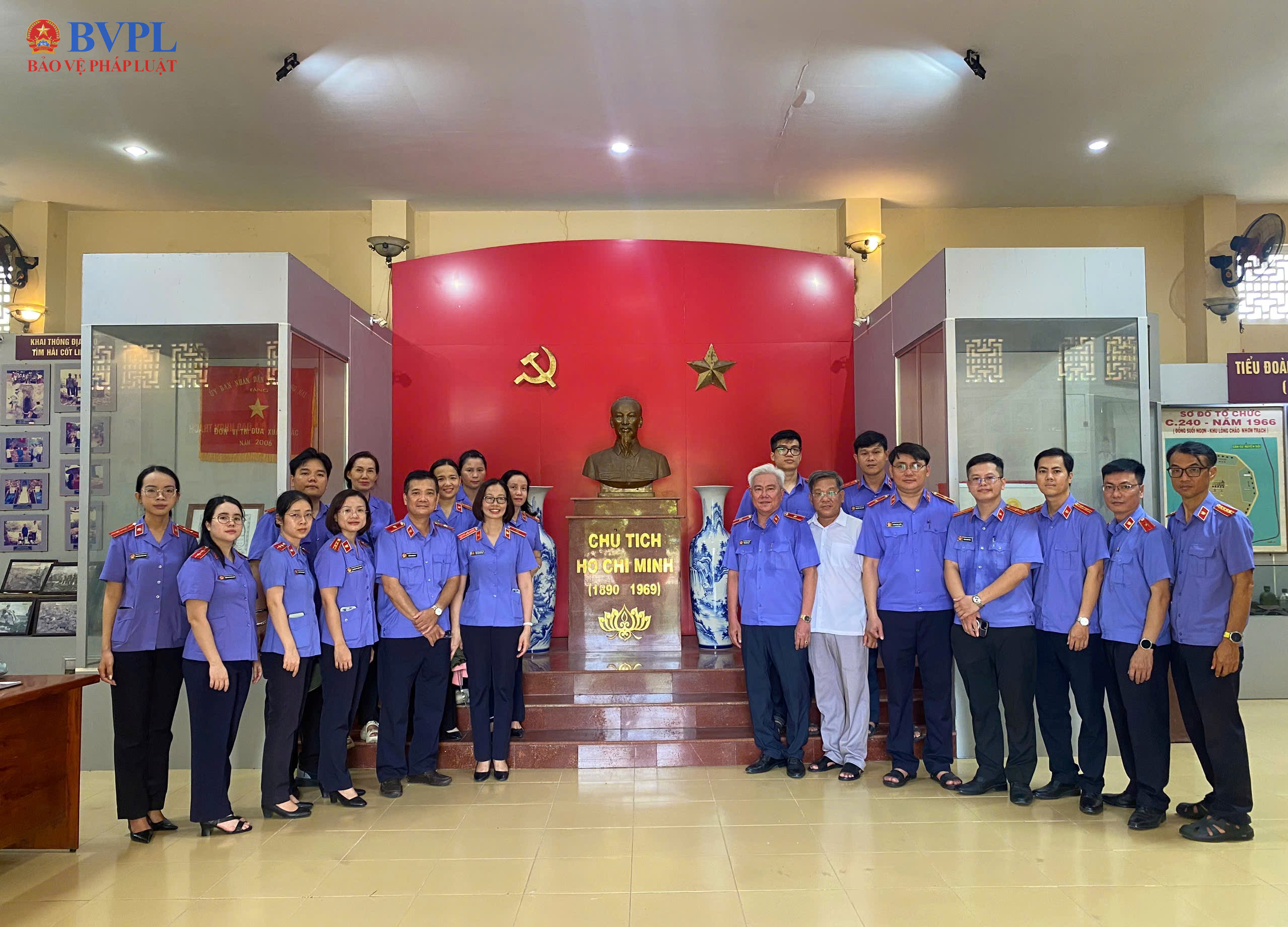 Viện Phúc thẩm 3 sinh hoạt chuyên đề về nguồn tại Đền thờ Liệt sĩ Nhơn Trạch