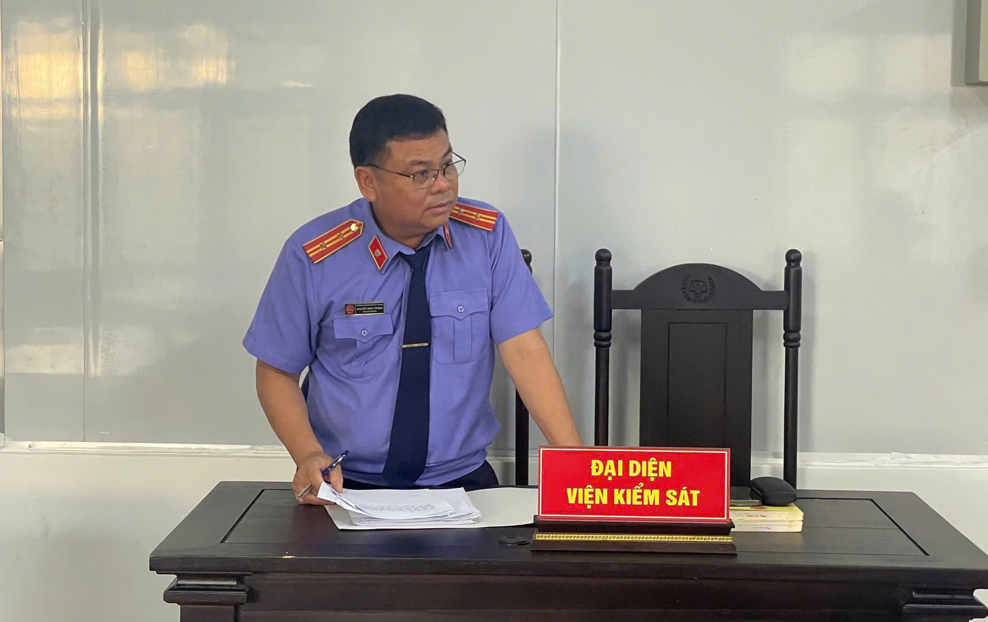 Lãnh đạo VKSND khu vực 2 trực tiếp tham gia phiên tòa dân sự rút kinh nghiệm