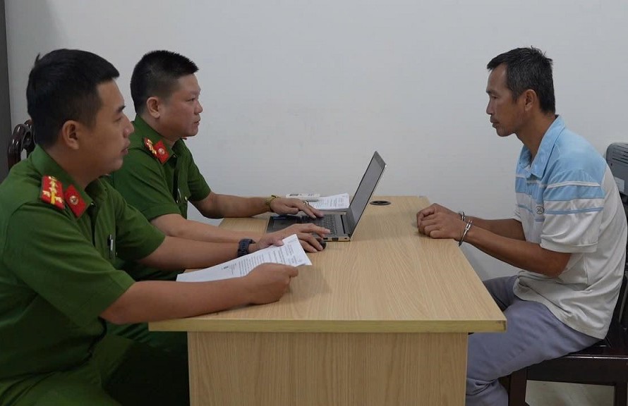 Phê chuẩn khởi tố đối tượng bán một thửa đất cho nhiều người