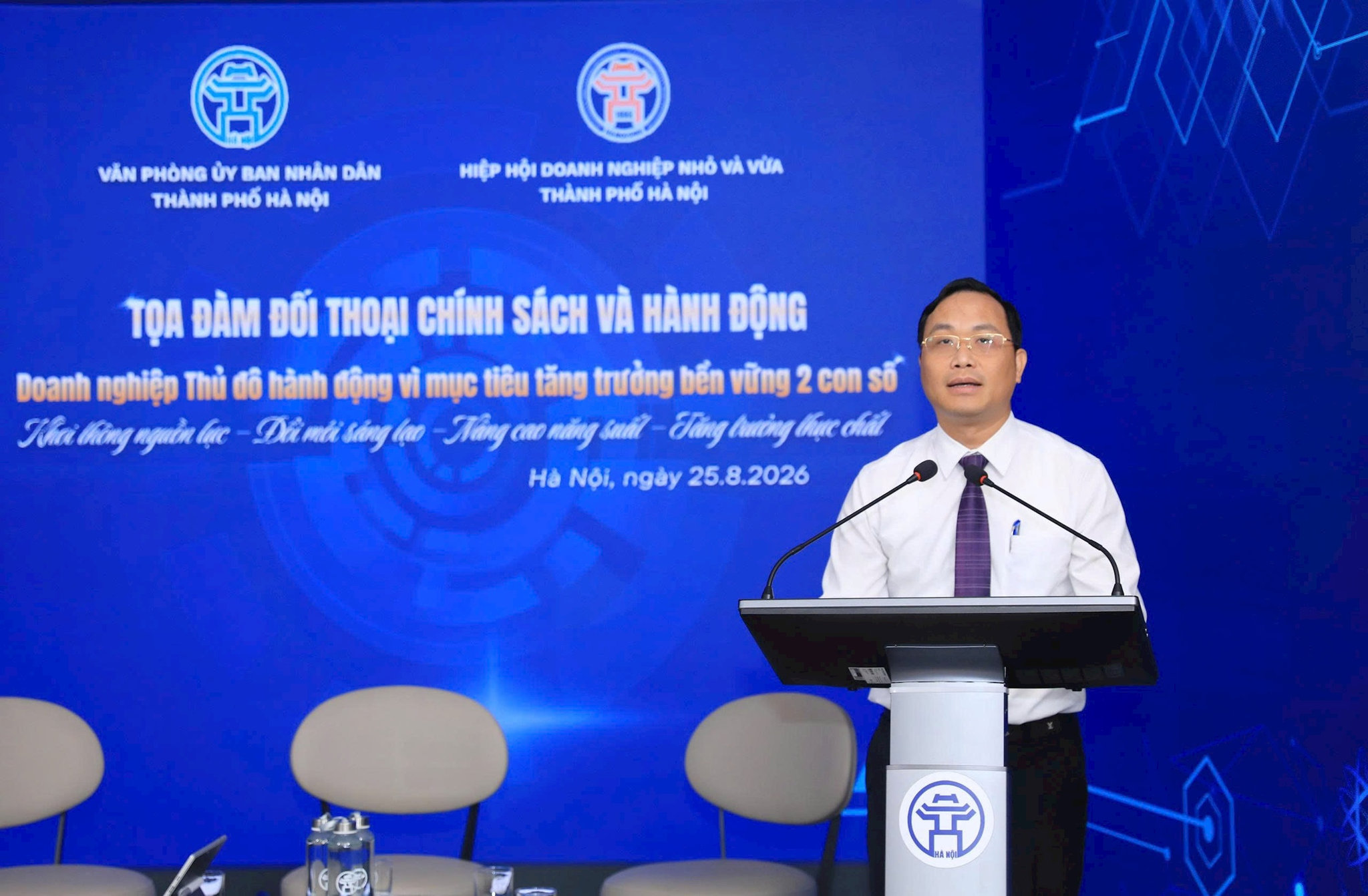 Khơi thông nguồn lực cho tăng trưởng hai con số