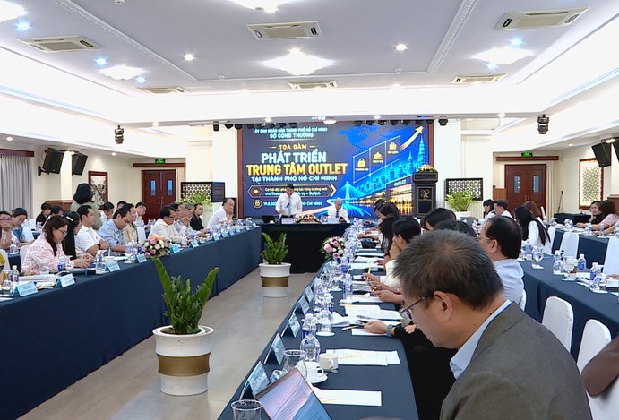 Phát triển thị trường Outlet, thêm kênh phân phối cho hàng Việt