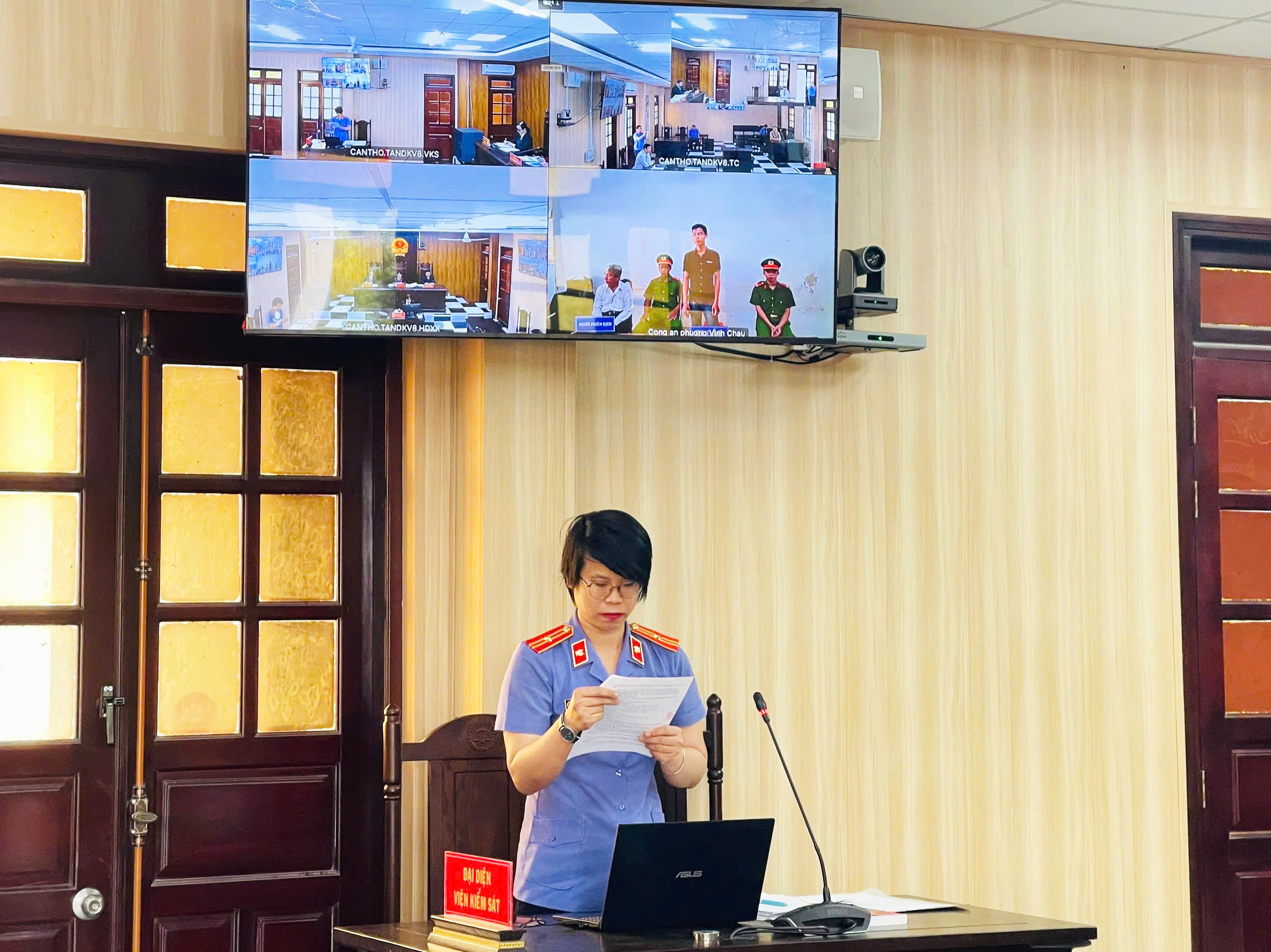 Xét xử trực tuyến 2 vụ án trộm cắp tài sản