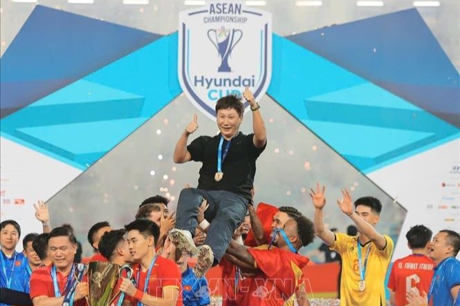 Huấn luyện viên Kim Sang Sik làm nên lịch sử cùng bóng đá Việt Nam