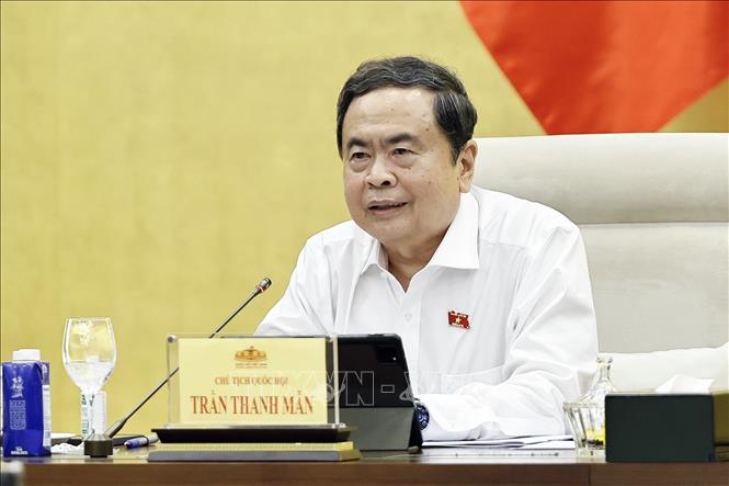 Ủy ban Thường vụ Quốc hội ban hành các nghị quyết về công tác nhân sự, tổ chức