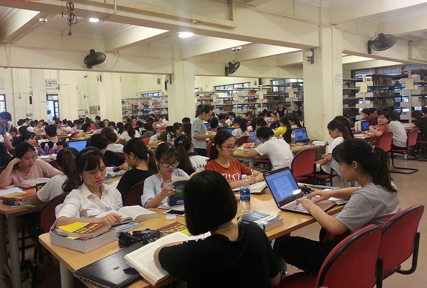 Đại học Luật cảnh báo sinh viên không sử dụng giáo trình giả