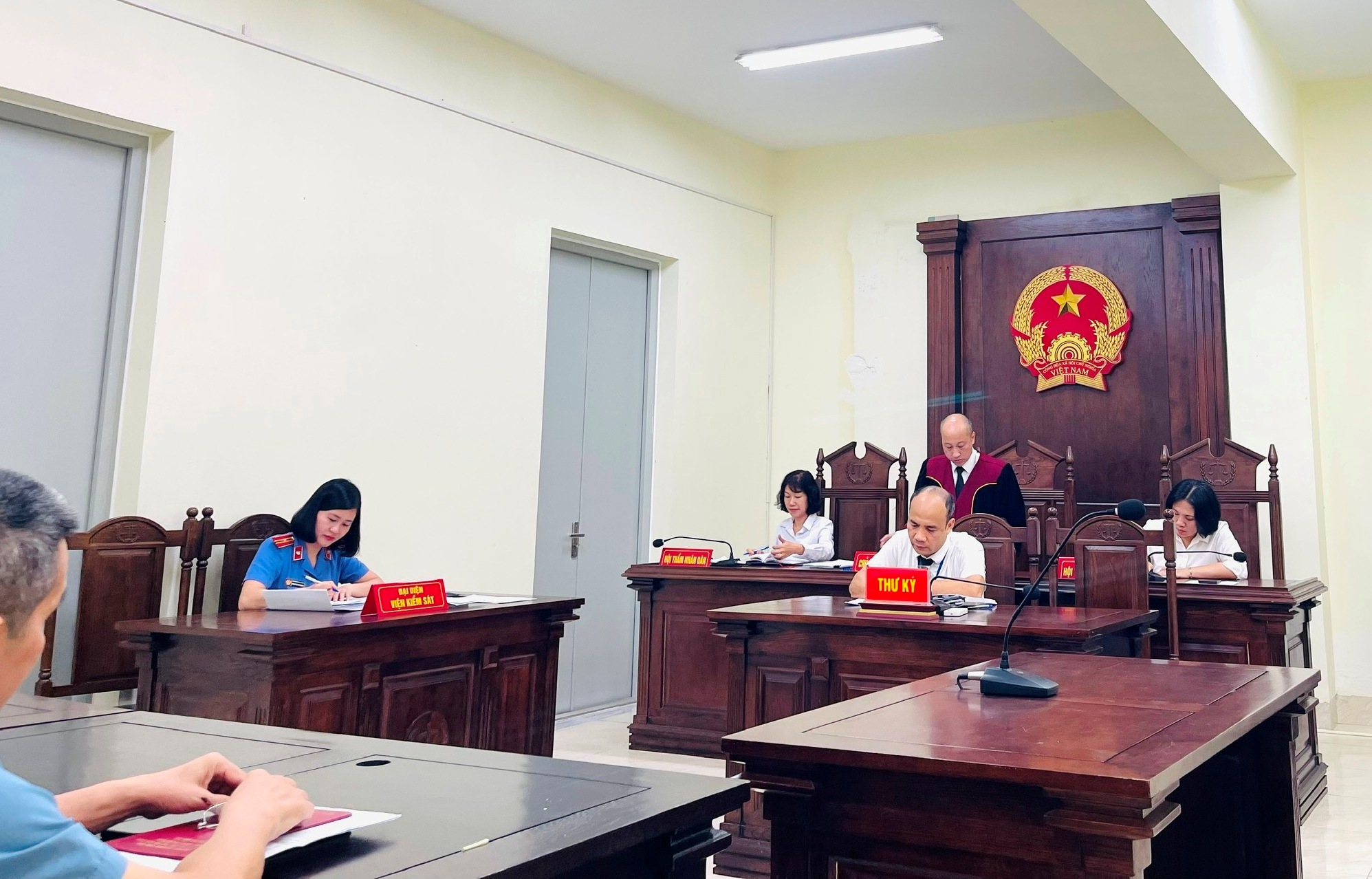 VKSND khu vực 6, TP Hà Nội khởi kiện, thu hồi gần 29 tỉ đồng tiền nợ thuế