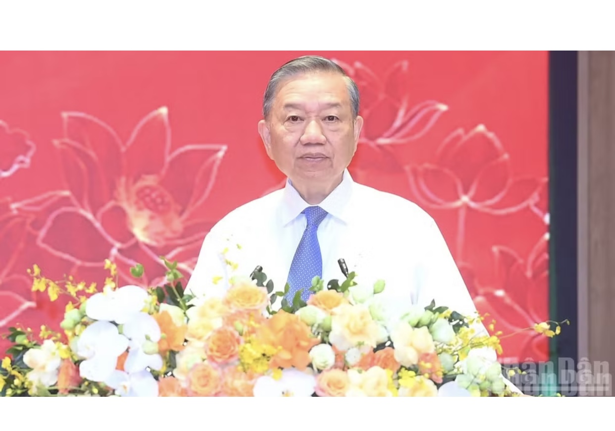 Nghị quyết của Bộ Chính trị về Chiến lược công tác tư tưởng trong bối cảnh mới