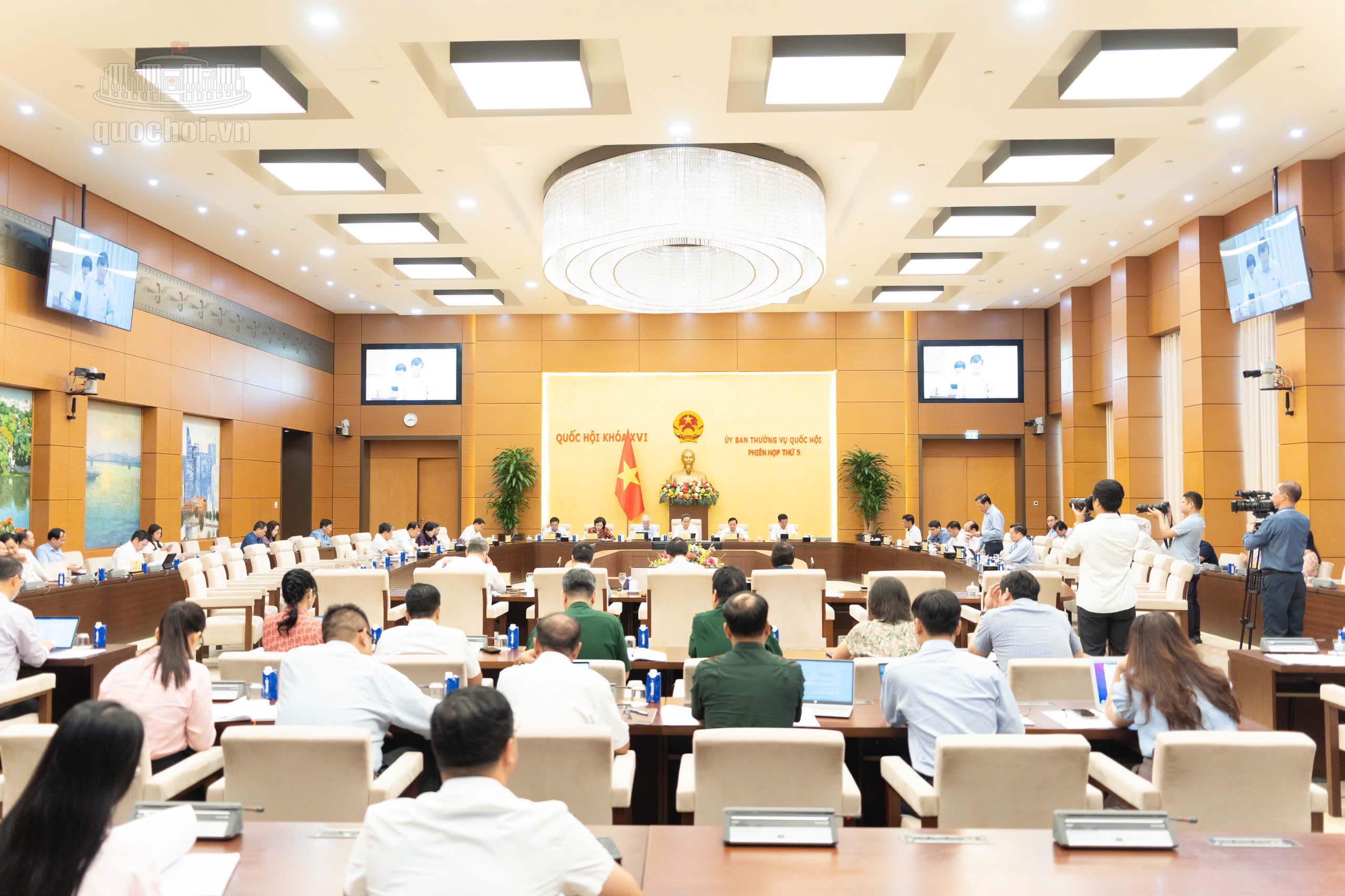 Ủy ban Thường vụ Quốc hội cho ý kiến về nhiều nội dung quan trọng tại Phiên họp thứ 6