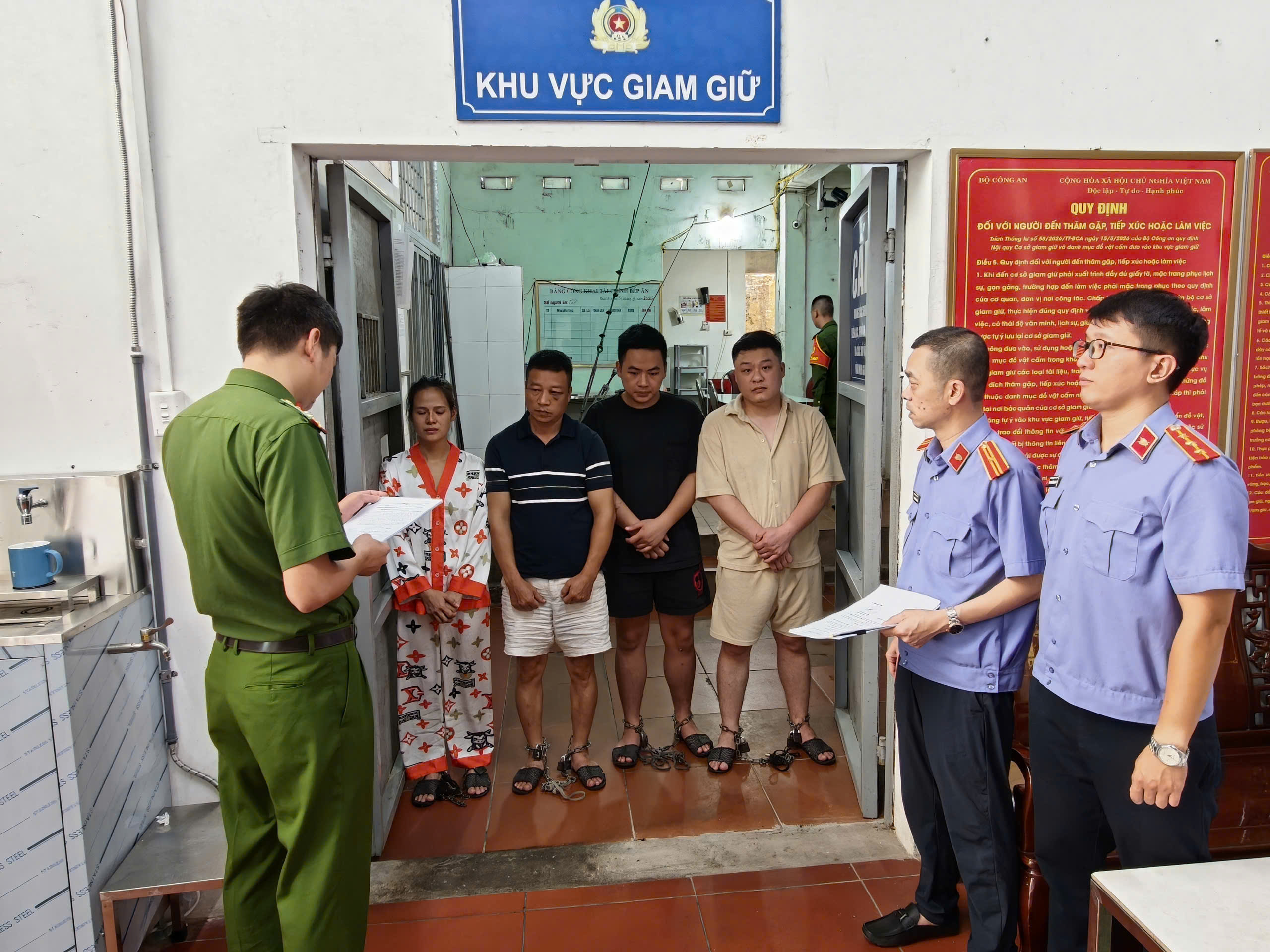 Vụ hành hung tài xế taxi ở Quảng Ninh Tạm giữ 4 đối tượng