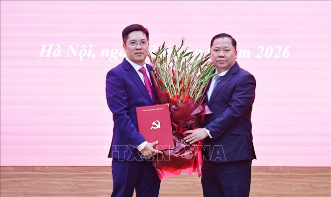 Đảng ủy MTTQ, các đoàn thể Trung ương công bố quyết định về công tác cán bộ