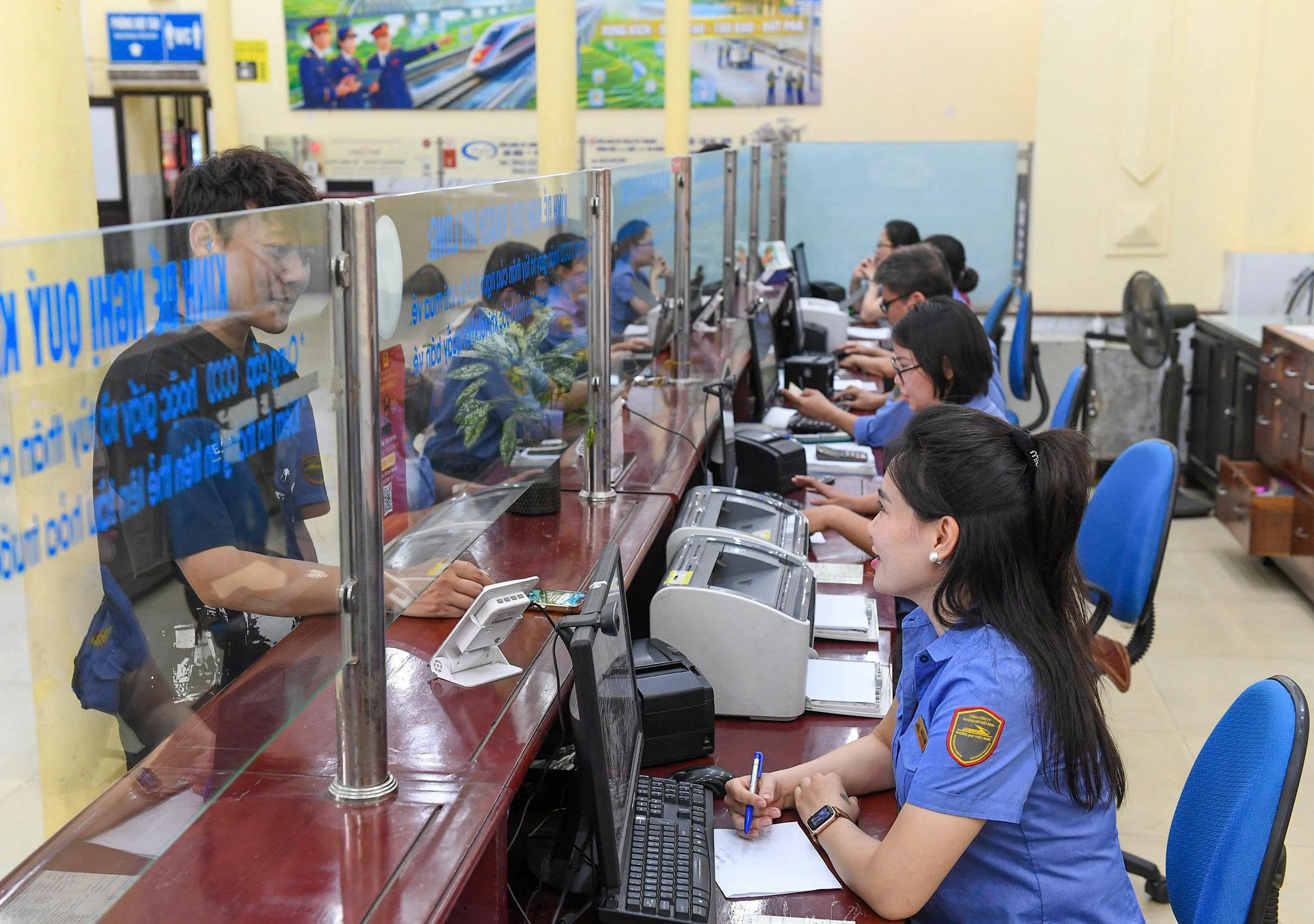 Đường sắt mở bán vé Tết Đinh Mùi 2027, hơn 300 000 vé được đưa lên hệ thống