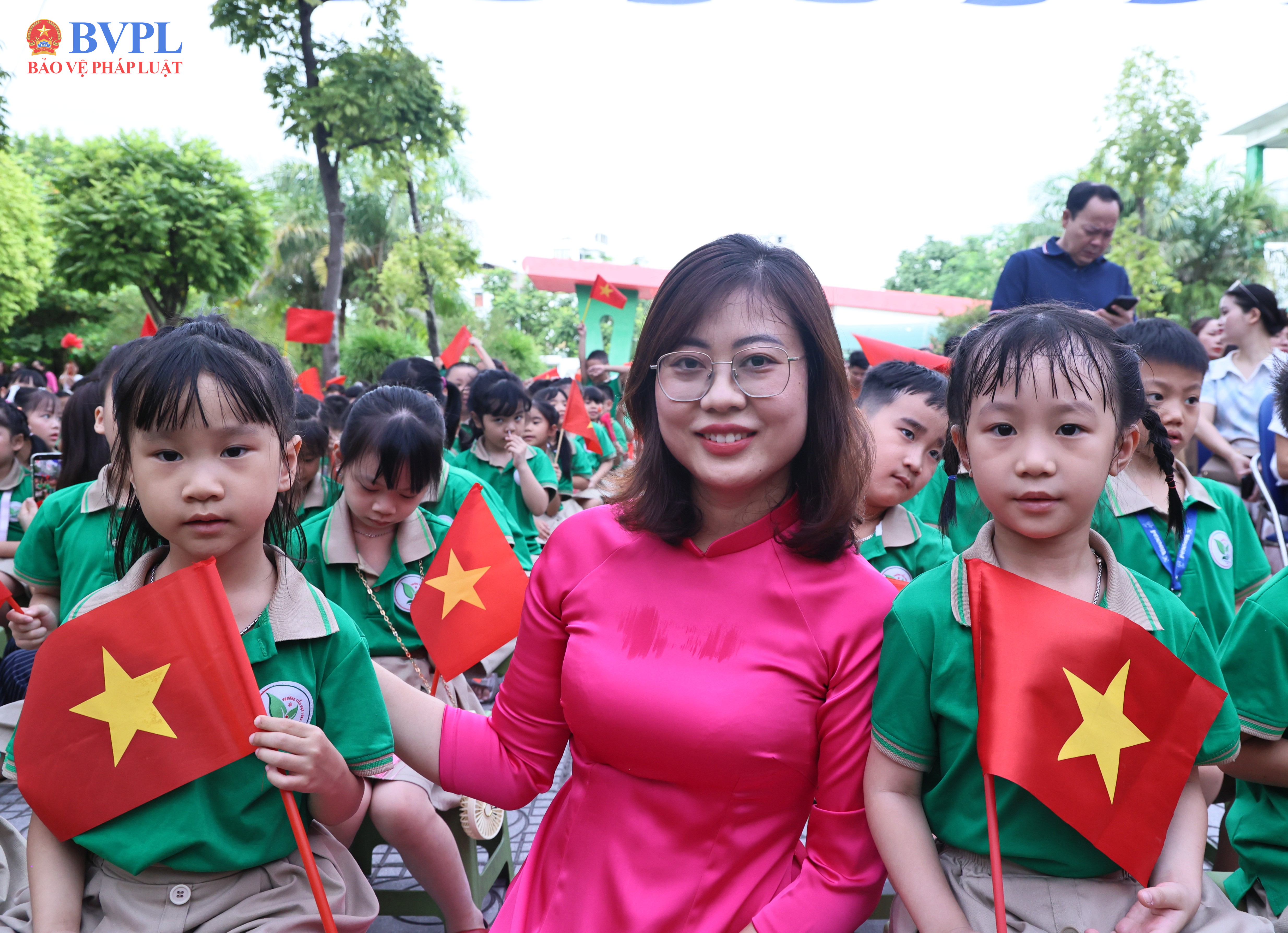 Hơn 2,3 triệu học sinh Hà Nội hân hoan trong Lễ khai giảng năm học mới