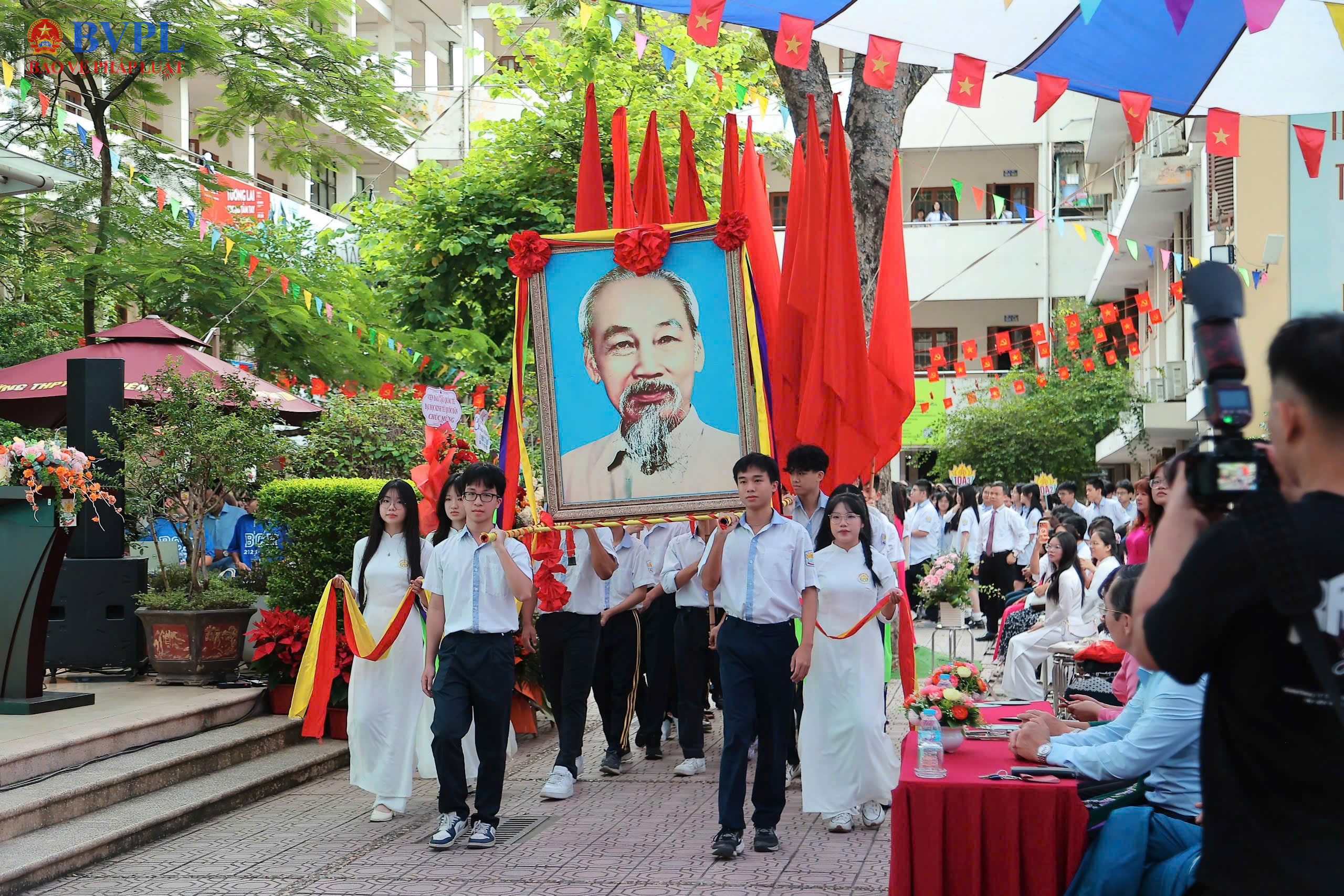 Hơn 2,3 triệu học sinh Hà Nội hân hoan trong Lễ khai giảng năm học mới