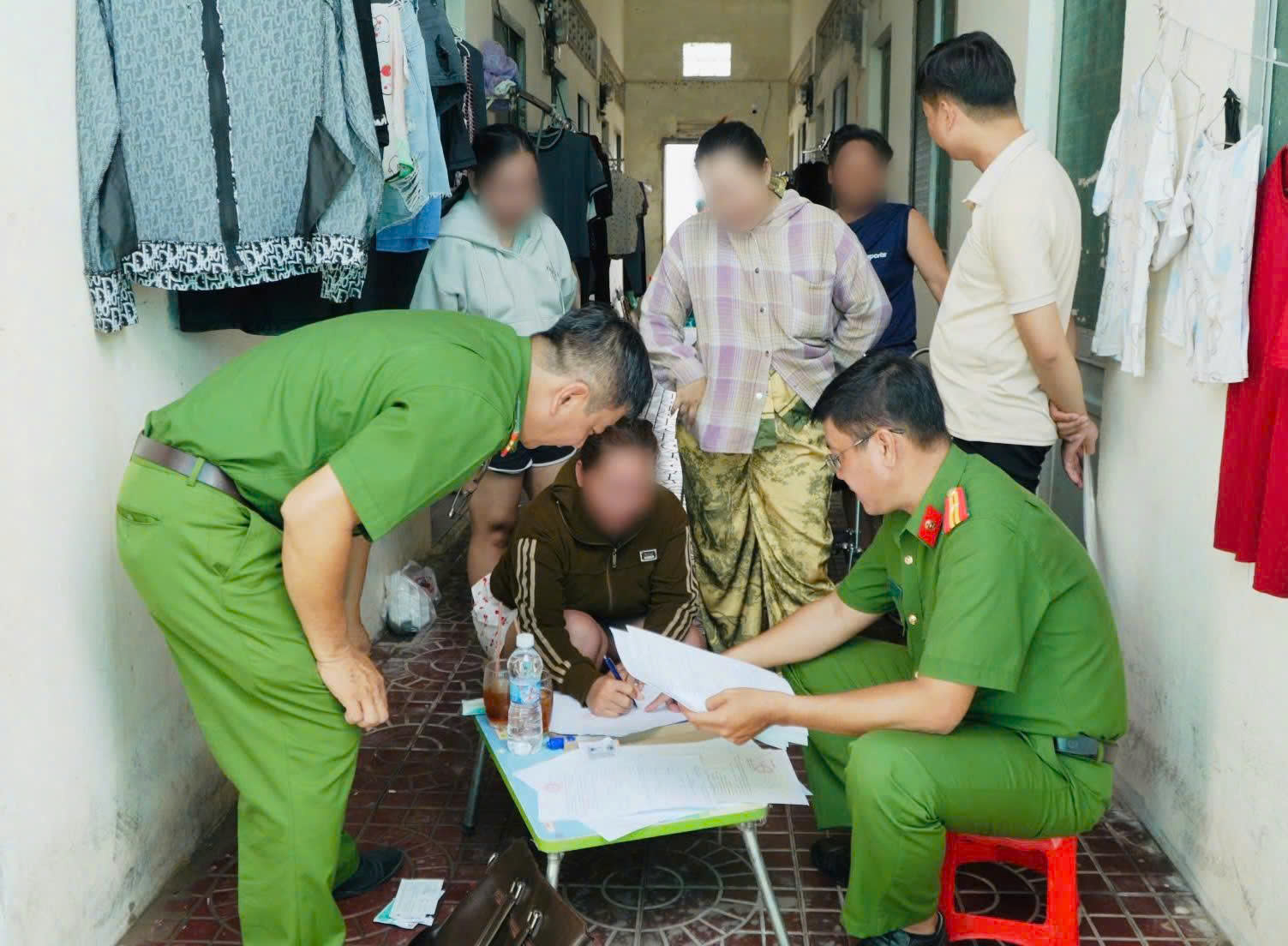 Kiểm tra, xét nghiệm ma túy gần 300 lao động tại các khu nhà trọ