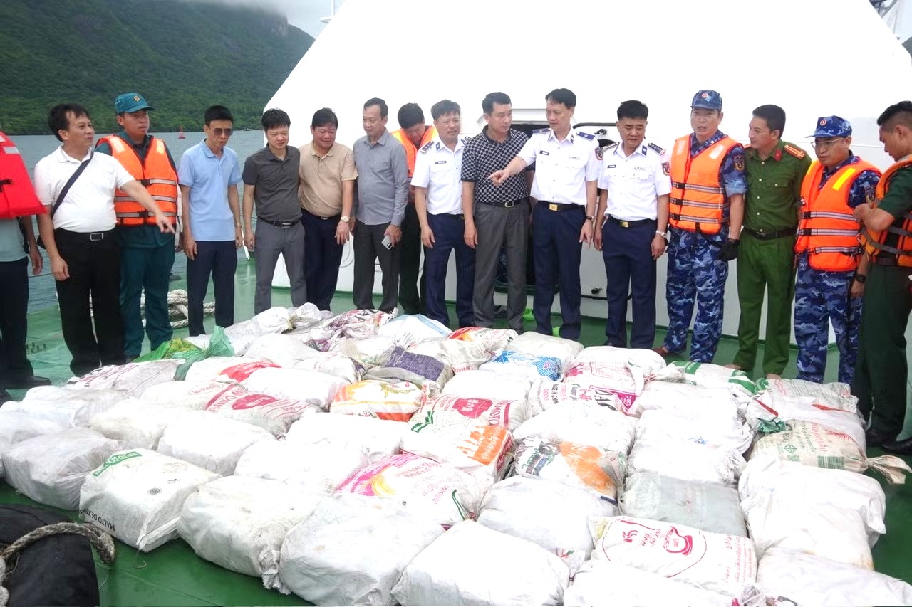 Vụ 4, VKSND tối cao phối hợp bắt giữ tàu cá vận chuyển 1,16 tấn ma túy