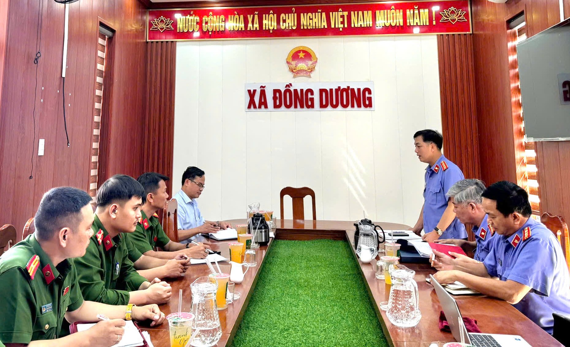Trực tiếp kiểm sát công tác thi hành án hình sự và thi hành biện pháp cấm đi khỏi nơi cư trú