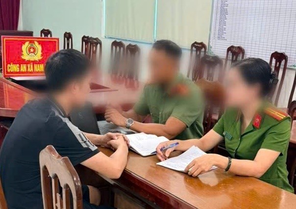 Xử phạt người dùng Facebook xuyên tạc, xúc phạm lãnh đạo Đảng, Nhà nước