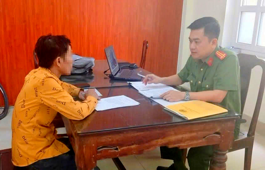 Đăng tin sai sự thật sau khi uống rượu, người đàn ông bị phạt hành chính