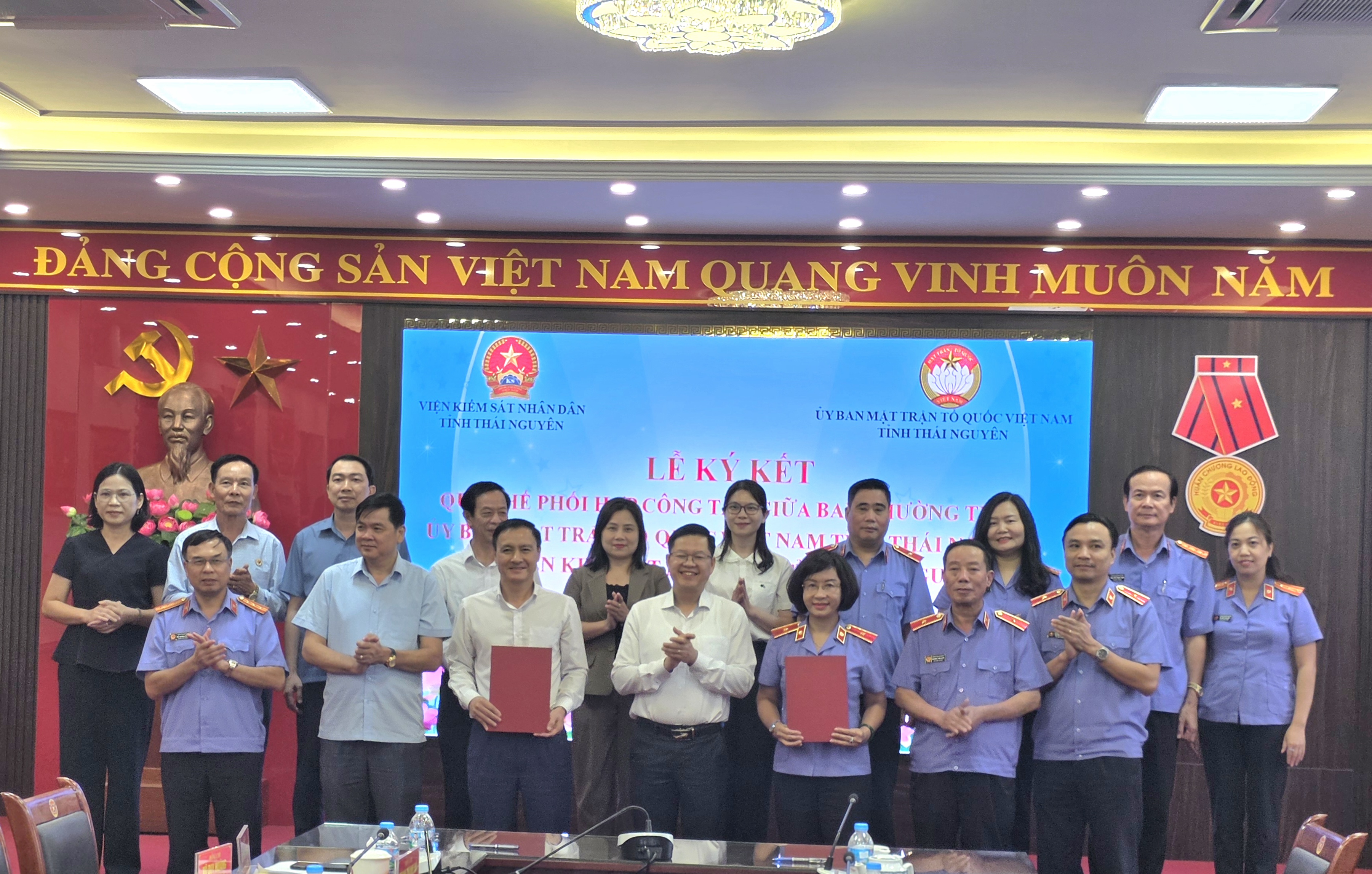 Ký Quy chế phối hợp công tác giữa Ban Thường trực Ủy ban MTTQ với VKSND tỉnh và Thi hành án dân sự tỉnh