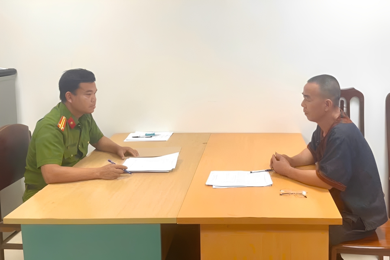 Hàn thùng phuy làm phao nổi, khiến 1 người tử vong