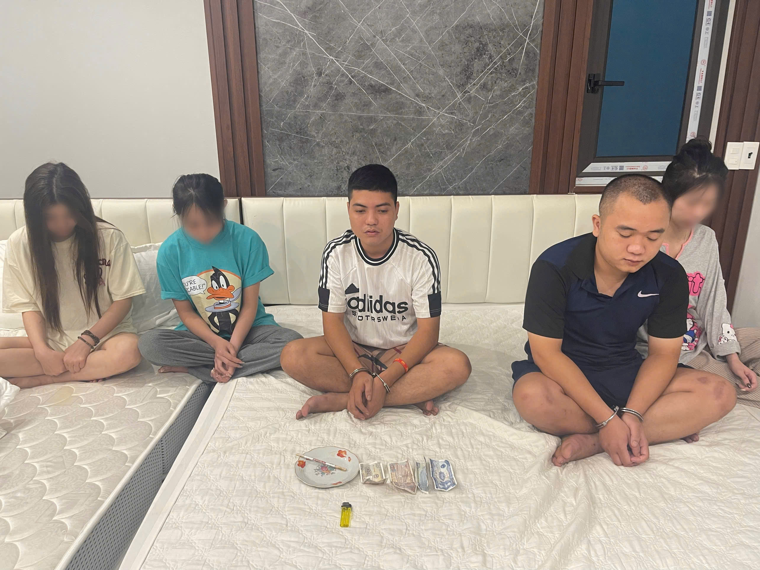 Phát hiện nhóm đối tượng tổ chức sử dụng ma tuý tại nhà nghỉ