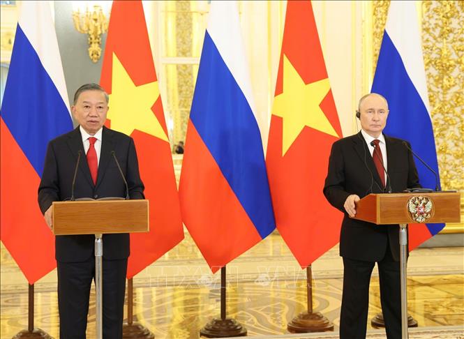 TUYÊN BỐ CHUNG VỀ VIỆC CỦNG CỐ HƠN NỮA QUAN HỆ ĐỐI TÁC CHIẾN LƯỢC TOÀN DIỆN VIỆT NAM - NGA TRONG GIAI ĐOẠN MỚI
