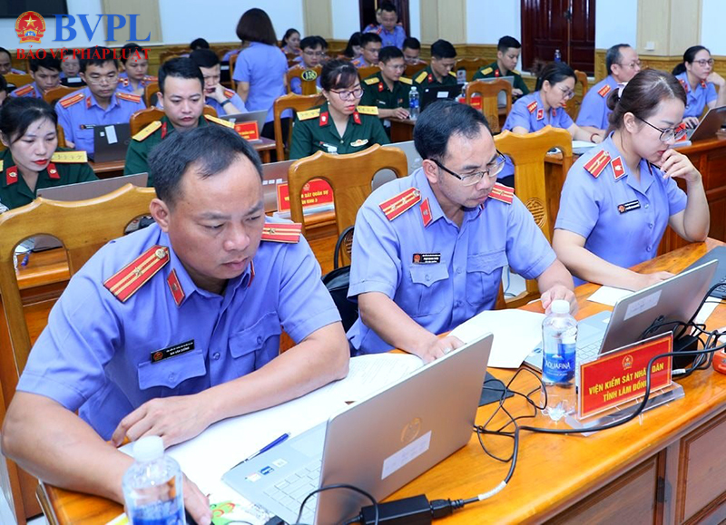Từ “Bình dân học vụ số” đến nâng cao năng lực số của Kiểm sát viên
