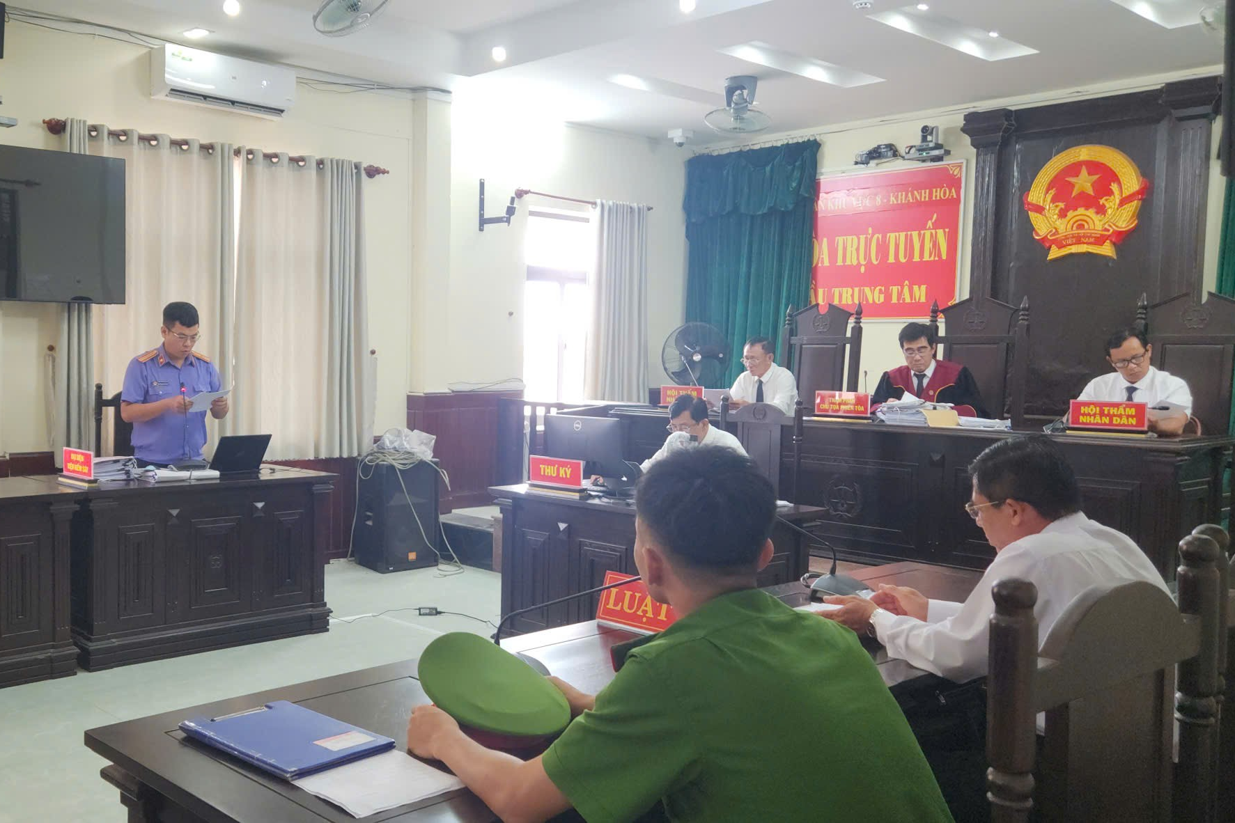 14 năm tù cho đối tượng cầm đầu đường dây mua bán người sang Campuchia