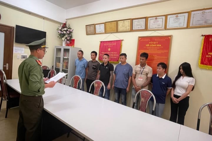Dựng màn kịch đãi cát tìm vàng trên livestream để lừa đảo