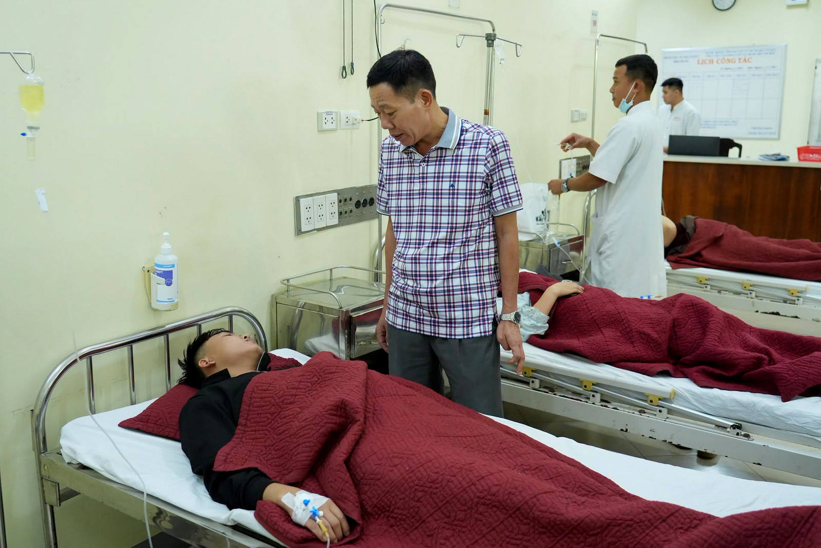 192 người nhập viện trong vụ nghi ngộ độc thực phẩm tại TP Huế
