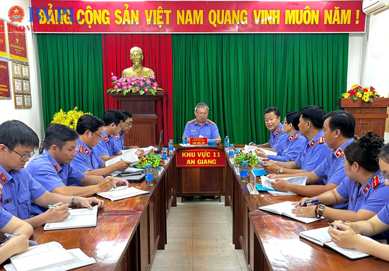 Kiểm tra việc thực hiện Quy chế dân chủ tại VKSND khu vực 11, tỉnh An Giang