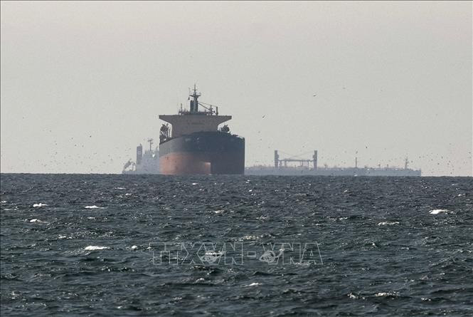 Ngoại giao Hormuz bế tắc, nguồn cung dầu toàn cầu chịu thêm sức ép