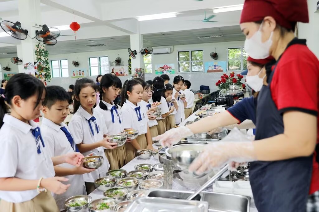 Tăng cường bảo đảm an toàn, chất lượng bữa ăn bán trú trong các cơ sở giáo dục