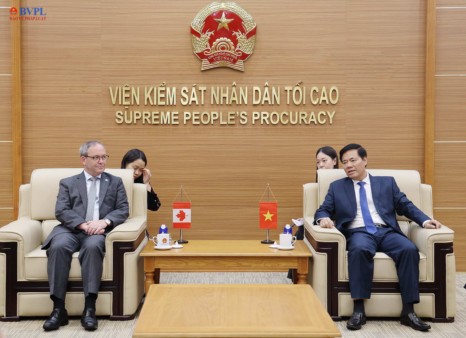 Lãnh đạo VKSND tối cao tiếp Tổng Chưởng lý Bang Ontario, Canada