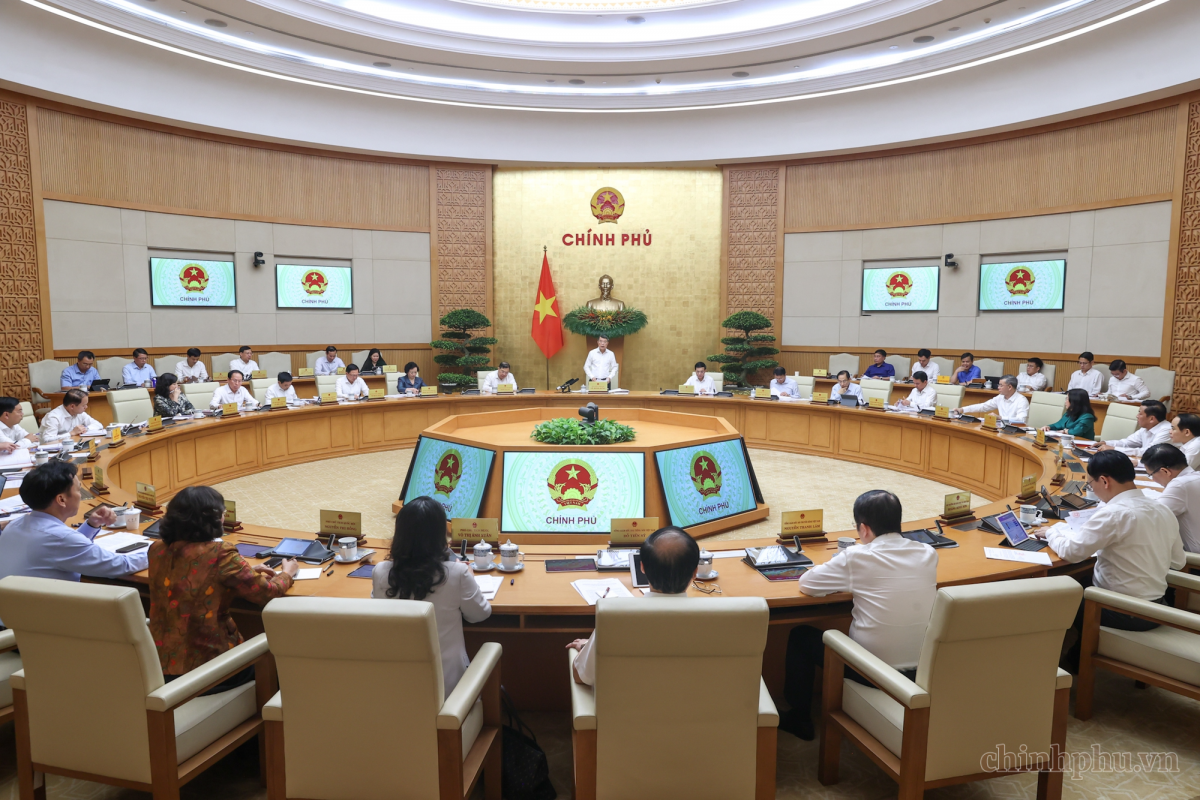 Chính phủ bãi bỏ toàn bộ, bãi bỏ một phần đối với 24 nghị định