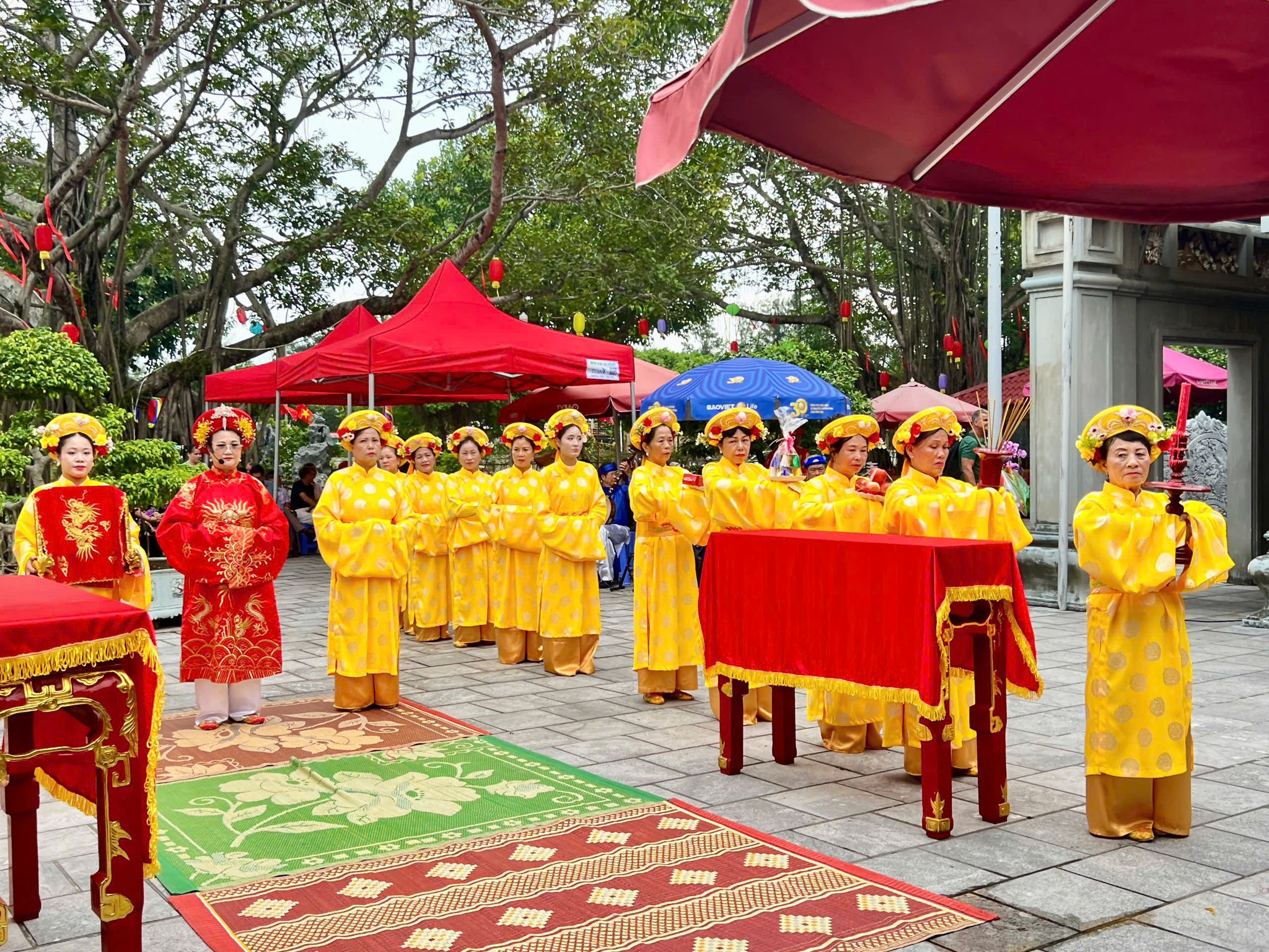 Lễ hội đền Cửa Ông mang đậm bản sắc văn hóa dân tộc