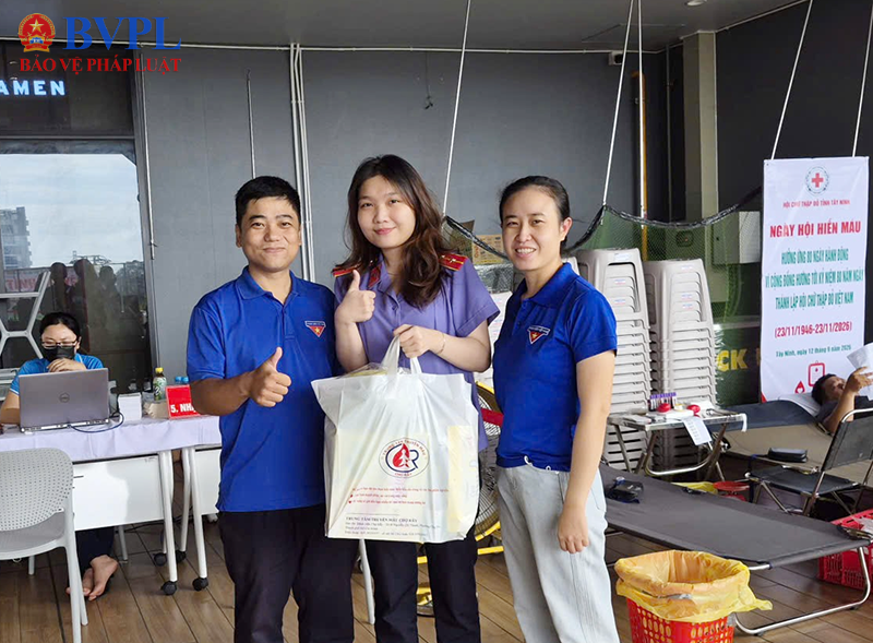 Tuổi trẻ VKSND tỉnh Tây Ninh tham gia hiến máu tình nguyện