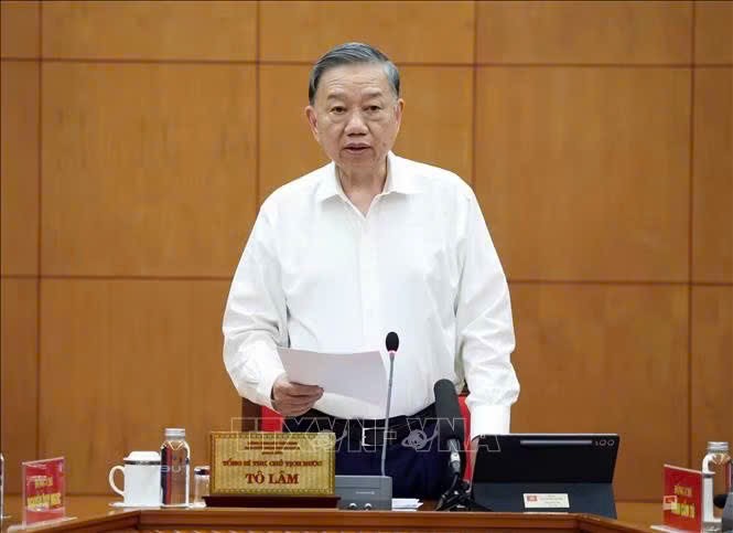 Tổng Bí thư, Chủ tịch nước Chỉ đưa vào Điều lệ Đảng những vấn đề đã được tổng kết, kiểm nghiệm