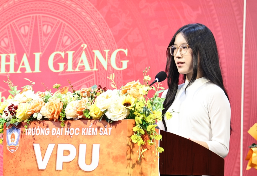 Lời gửi gắm của tân sinh viên trong ngày đầu dưới mái trường Kiểm sát