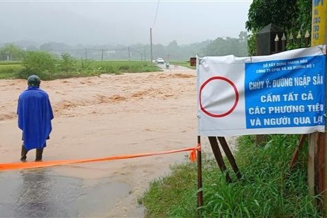 Hà Nội và nhiều tỉnh Bắc Bộ mưa rất to