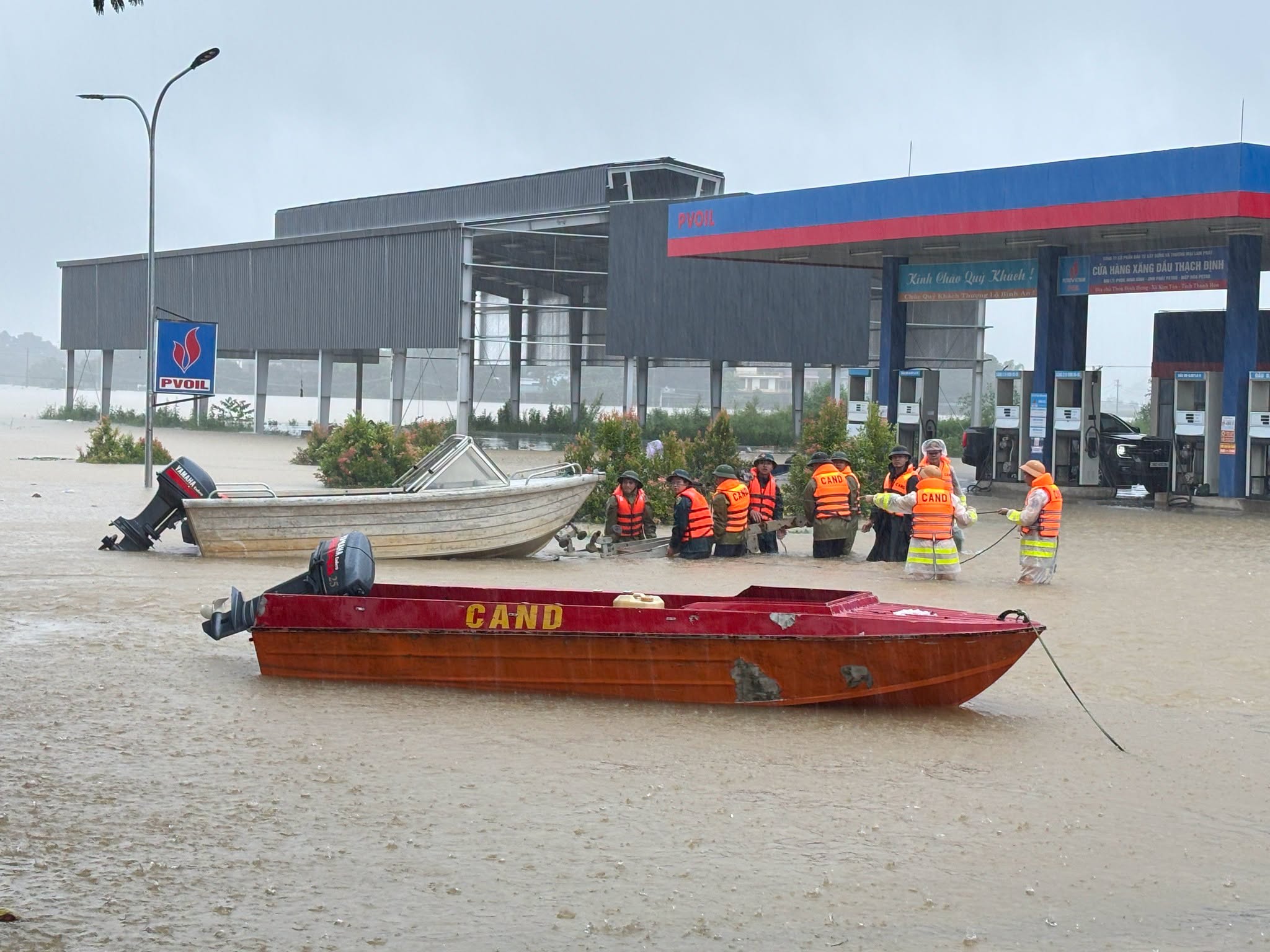Thanh Hóa Tạm hoãn các cuộc họp chưa cần thiết, tập trung ứng phó mưa lũ