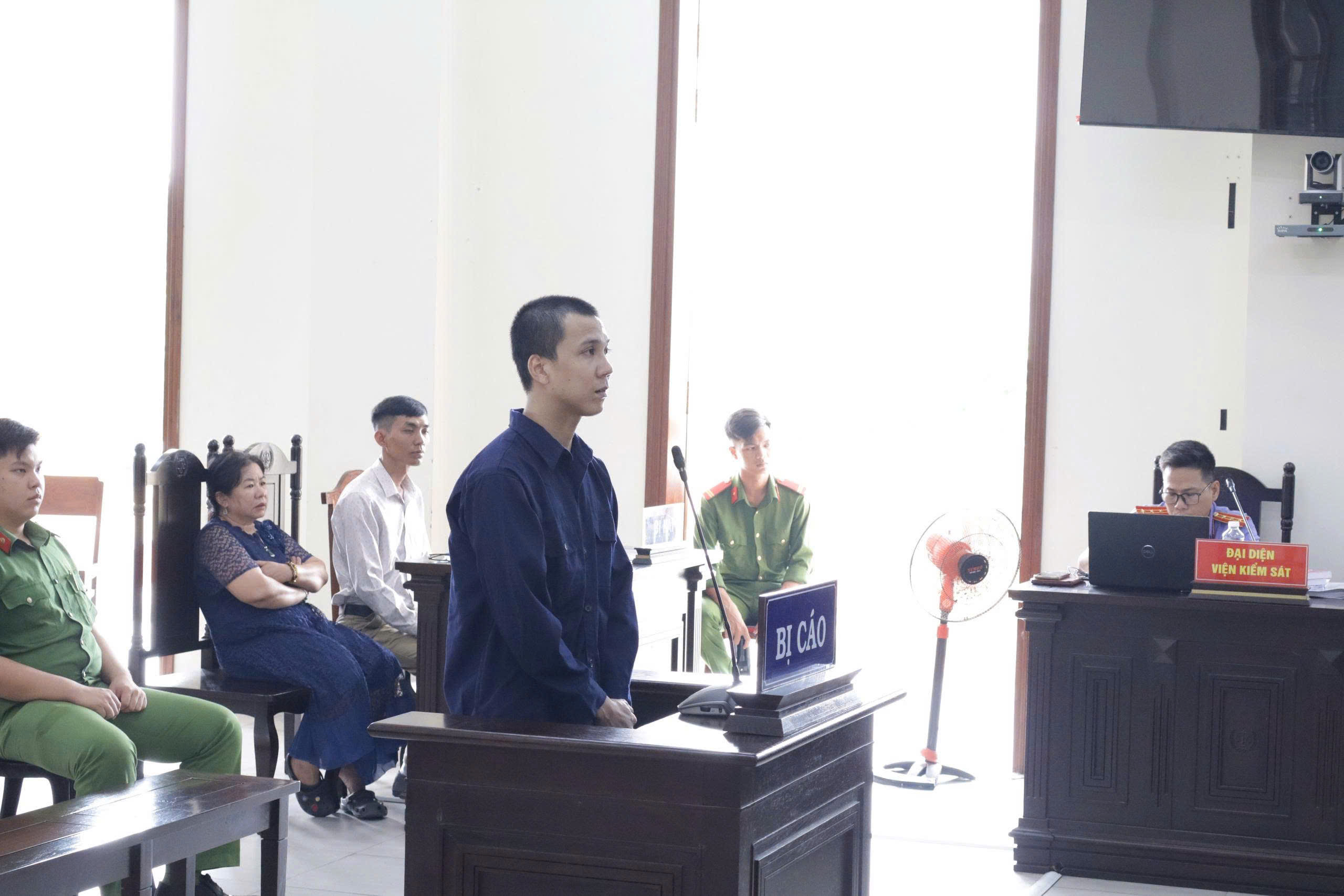 Lãnh án 12 năm tù vì những phi vụ mua bán lúa, gạo gian dối